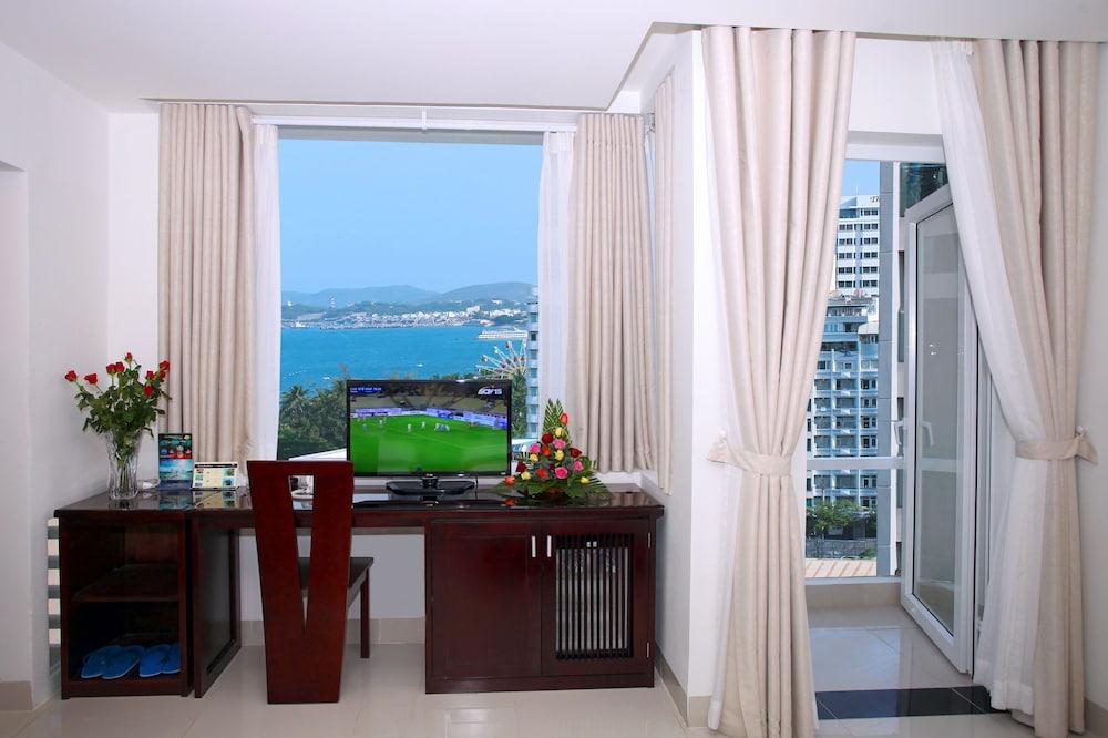 Azura Hotel Nha Trang Exterior photo