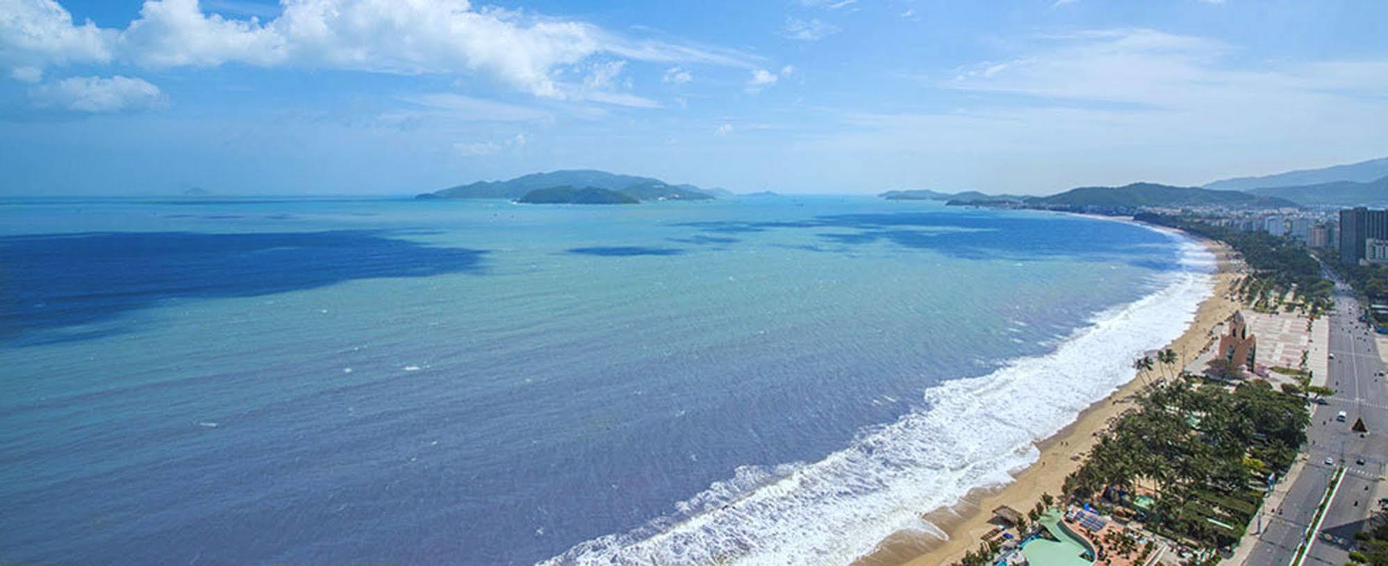 Azura Hotel Nha Trang Exterior photo